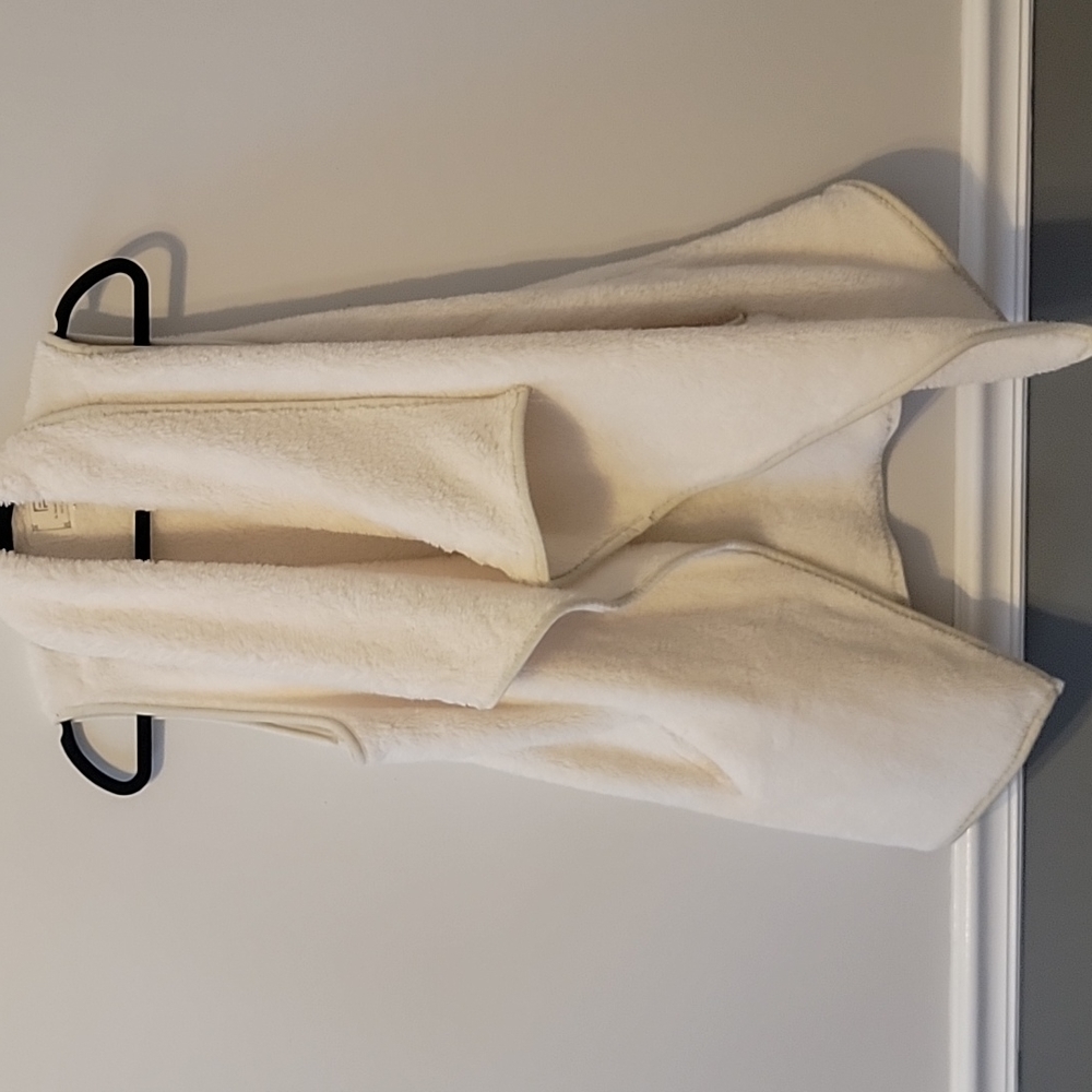 Like New Size Large waterfall vest.